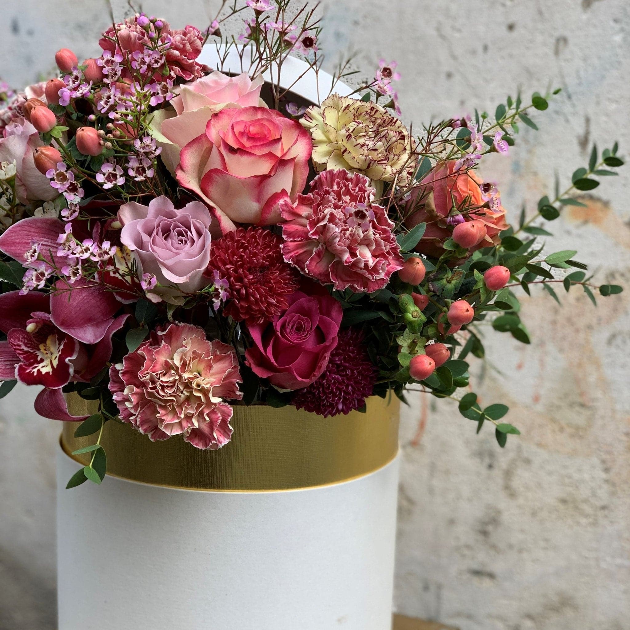 Cappelliera con fiori di stagione - DELUXY BOUTIQUE
